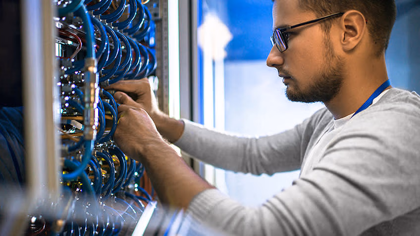 Network Engineer Salary in India چگونه مجازی‌سازی را فعال کنیم: راهنمای گام‌به‌گام تیر 1405 91